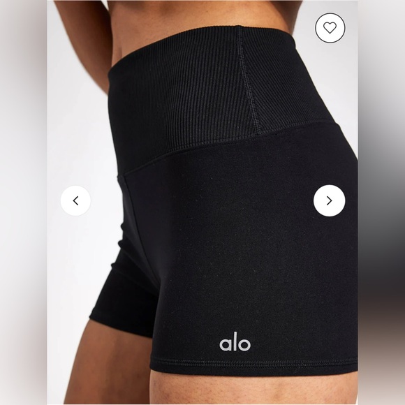 ALO Yoga Pants - NWT Alo Yoga Alosoft Aura Shorts